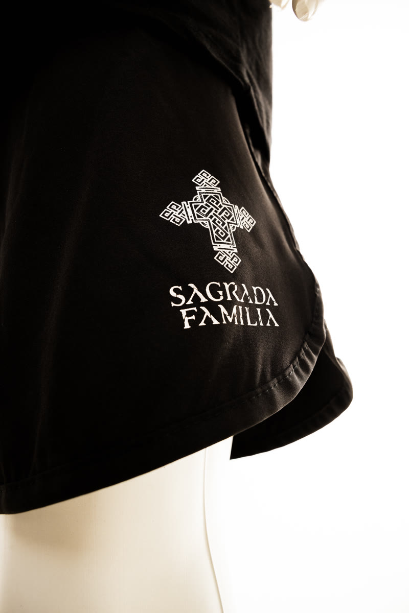 Foto 2 — Short Sagrada 01