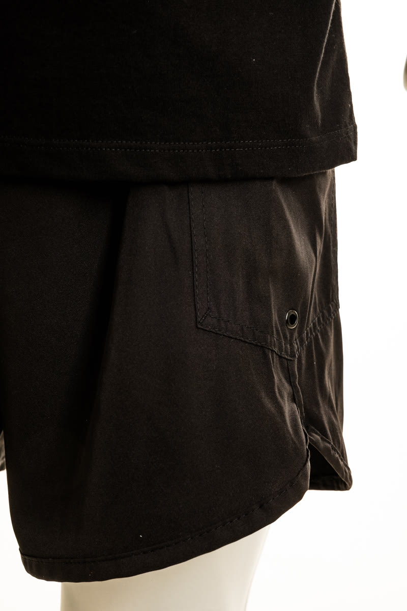 Foto 3 — Short Cargo 01